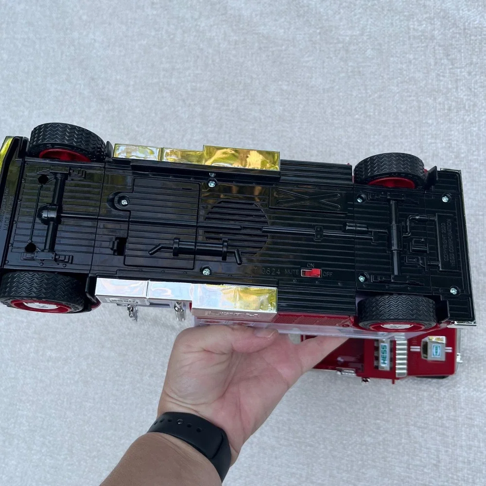Hess 2020 Ambulance and Rescue Truck Toy Set White Red Chrome Collectible